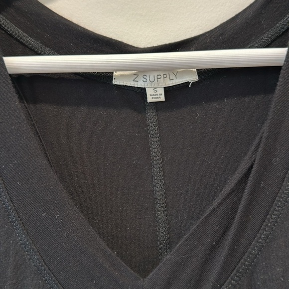 Z Supply Sleeveless Black Tank Top Flowy Blouse V Neck Casual Layering Summer Sm - Picture 3 of 8